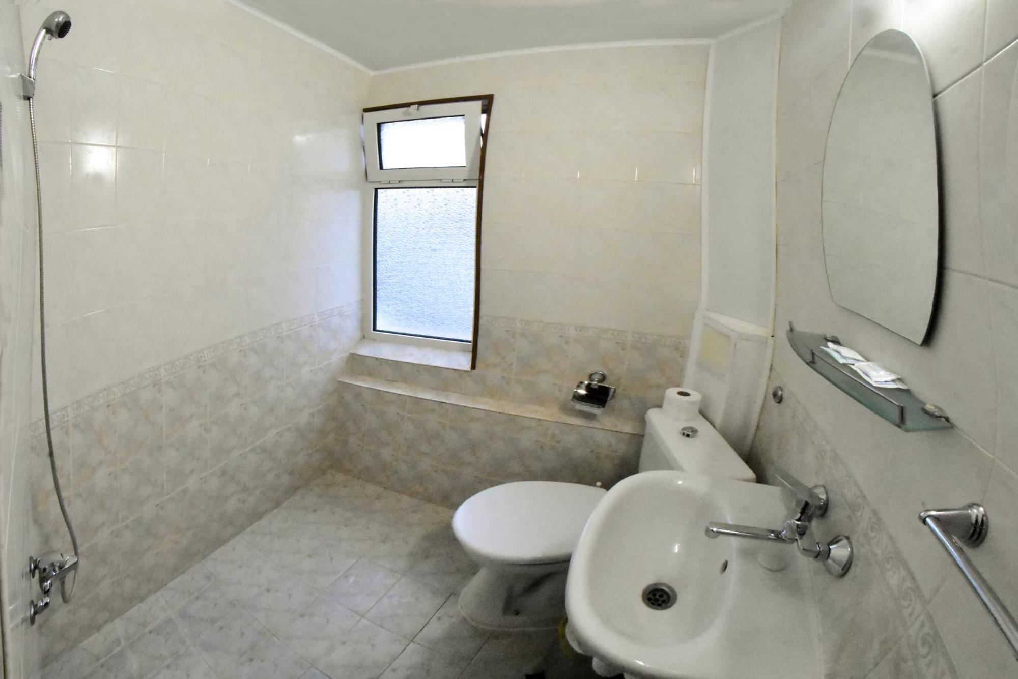 Hotel Rade 1 Vratsa 外观 照片